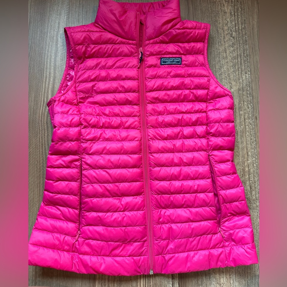 Women’s Vineyard Vines XS pink lightweight puffer vest